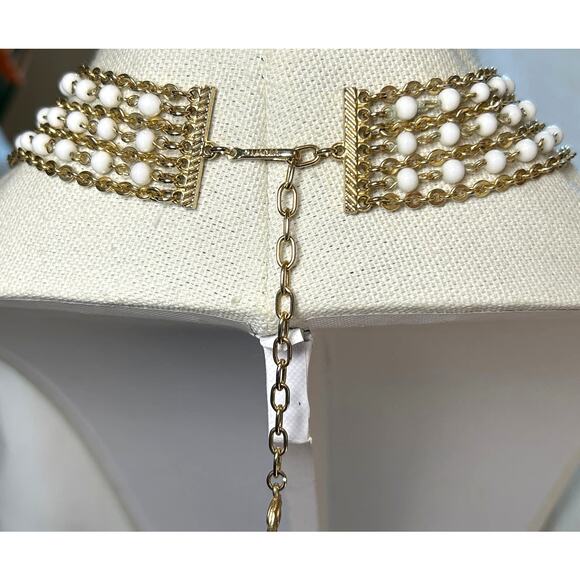 Vintage Lisner Multistrand Necklace Gold Tone White Clear Lucite Beads 1950s-60s - Picture 6 of 10